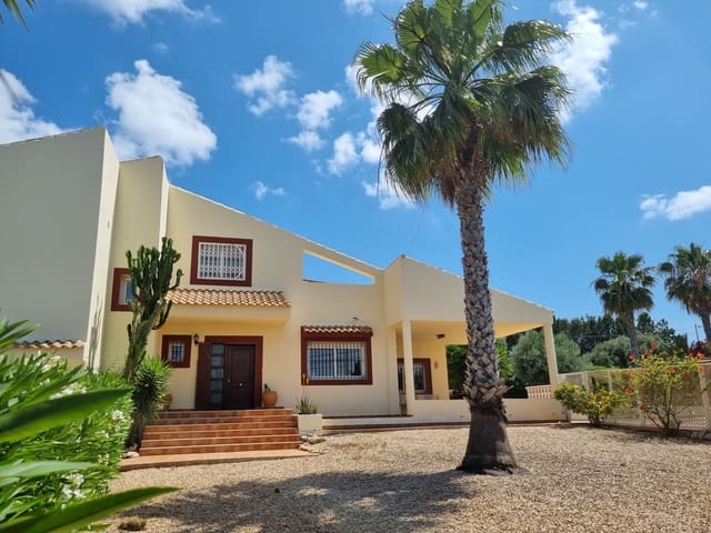 5 makuuhuone Huvila myytävänä paikassa Los Belones, Cartagena mukana uima-altaan - 695 000 € (Ref: 9141276)