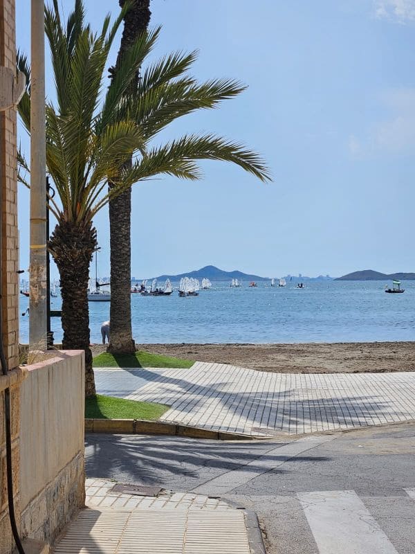 3 soveværelse Lejlighed til salg i Los Alcazares med swimmingpool garage - € 125.000 (Ref: 9275685)