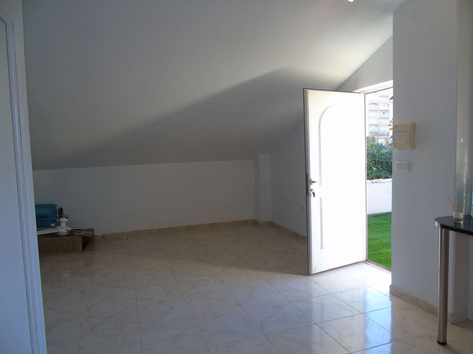3 quarto Moradia para venda em Playa Honda com piscina - 375 000 € (Ref: 9535415)