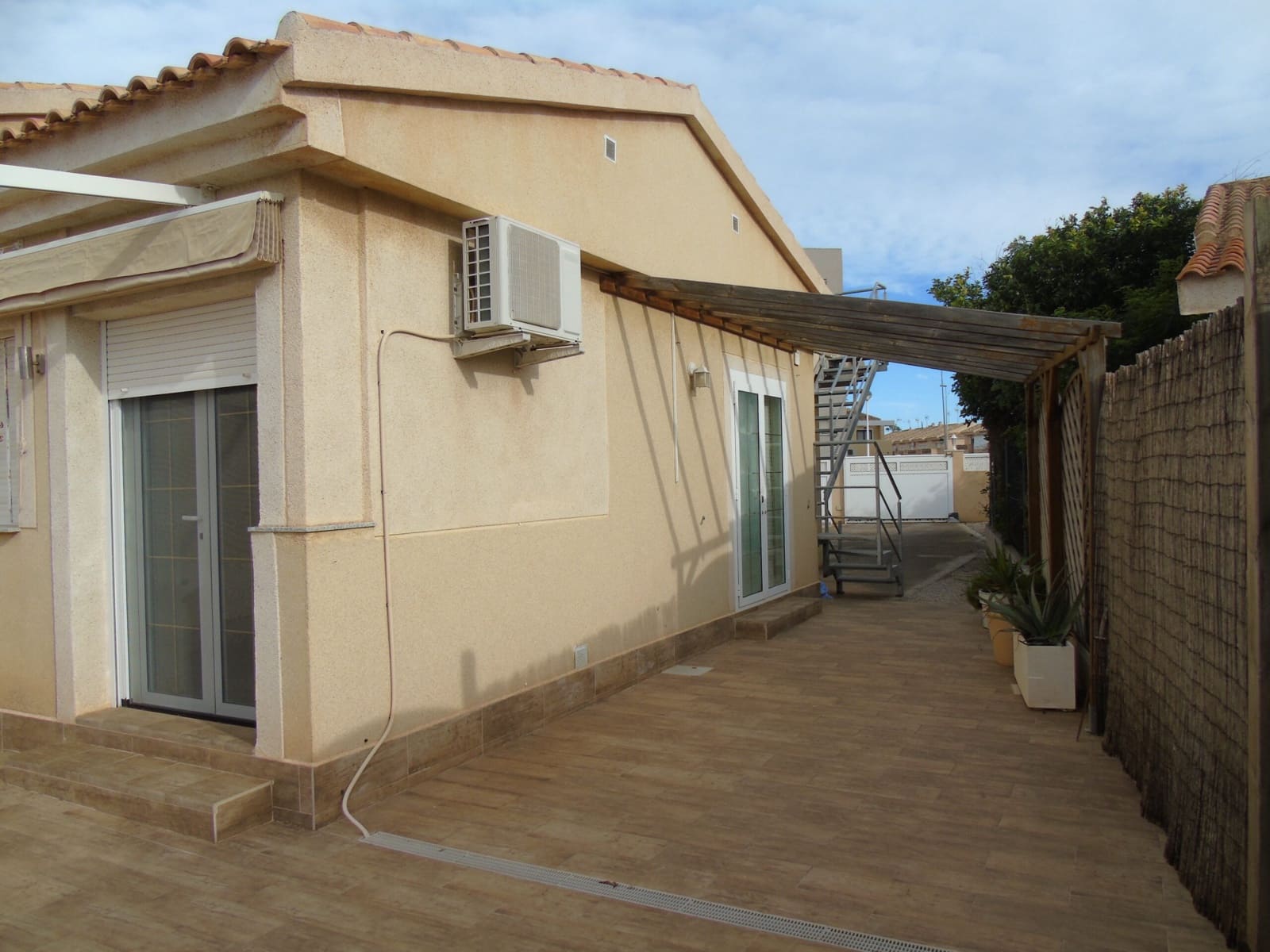 3 quarto Moradia para venda em Playa Honda com piscina - 375 000 € (Ref: 9535415)