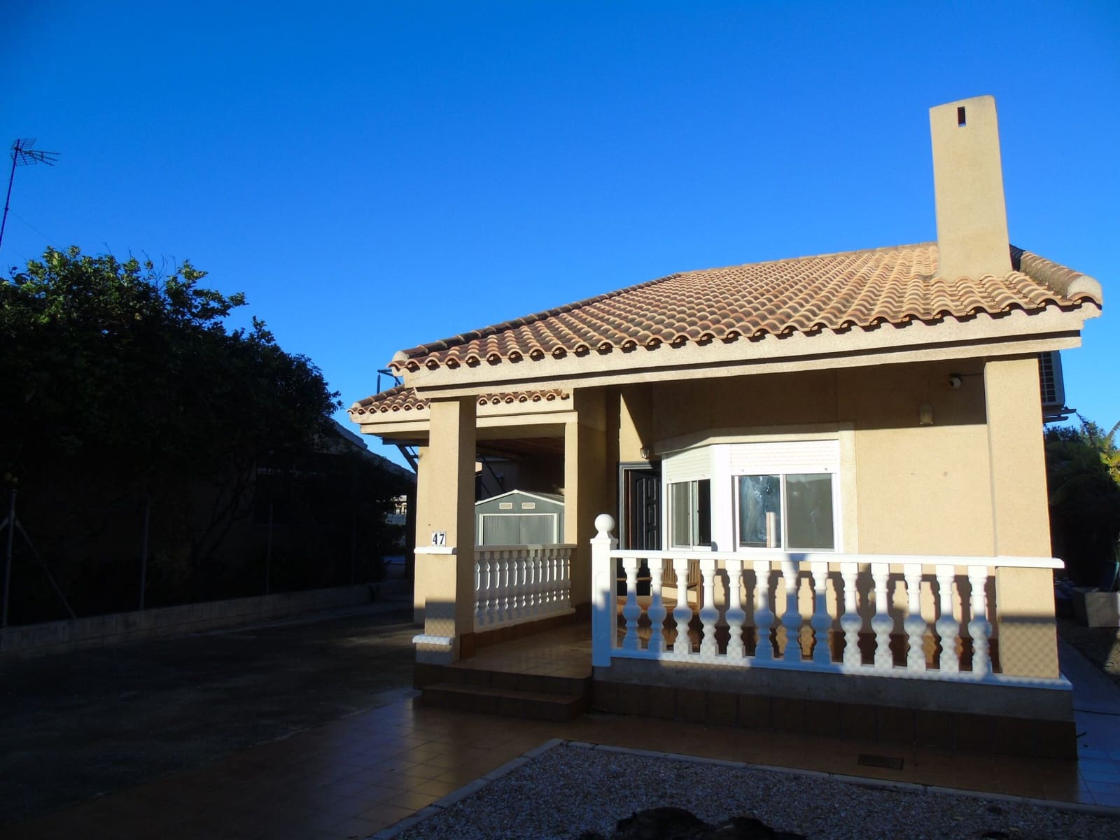 3 bedroom Villa for sale in Playa Honda with pool - € 375,000 (Ref: 9535415)