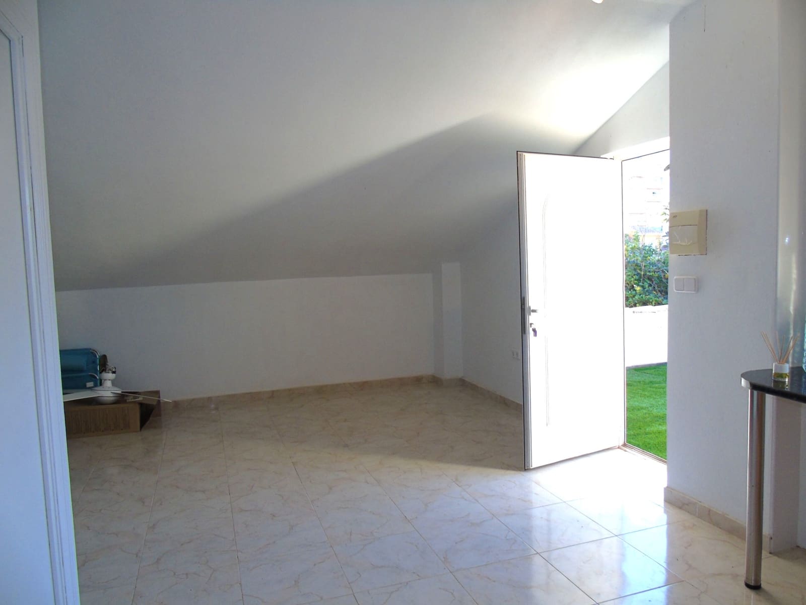 3 bedroom Villa for sale in Playa Honda with pool - € 375,000 (Ref: 9535415)