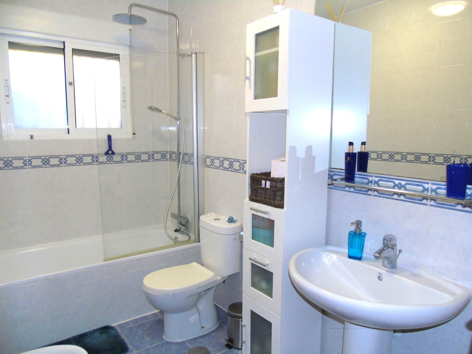 3 bedroom Villa for sale in Playa Honda with pool - € 375,000 (Ref: 9535415)