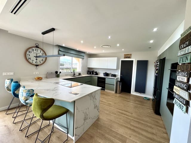 4 slaapkamer Villa te koop in Murcia stad met zwembad garage - € 895.000 (Ref: 9796544)