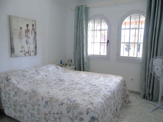 2 Zimmer Bungalow zu verkaufen in Estrella de Mar, Cartagena mit Pool - 155.000 € (Ref: 9954861)