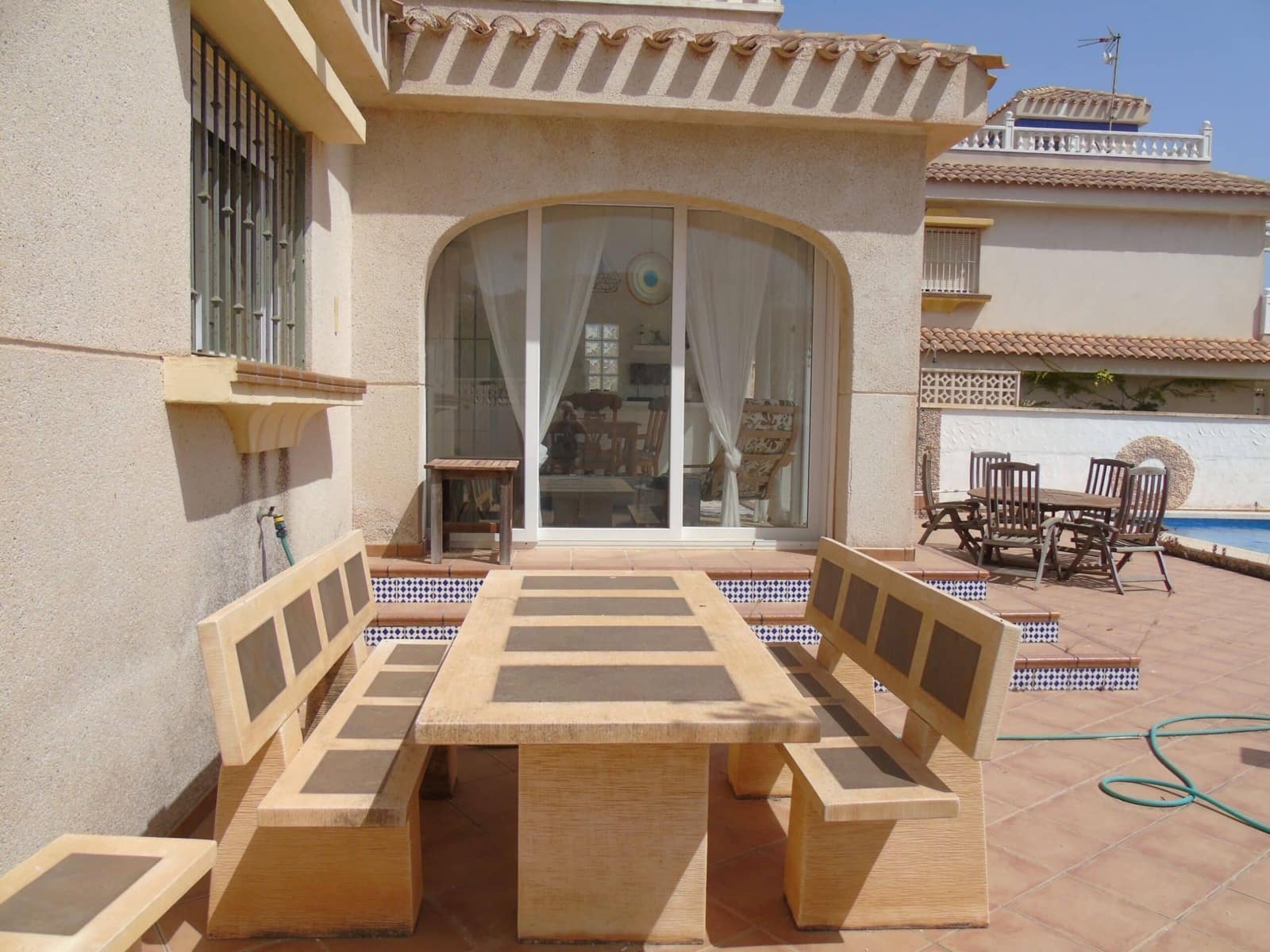 3 quarto Moradia para venda em El Carmoli com piscina - 330 000 € (Ref: 9993736)