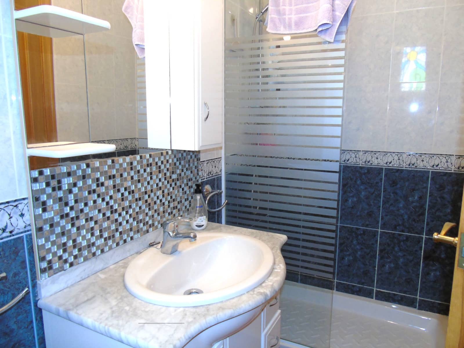 3 quarto Moradia para venda em El Carmoli com piscina - 330 000 € (Ref: 9993736)