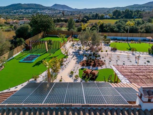 6 slaapkamer Villa te koop in Javea / Xàbia met garage - € 2.250.000 (Ref: 10061018)