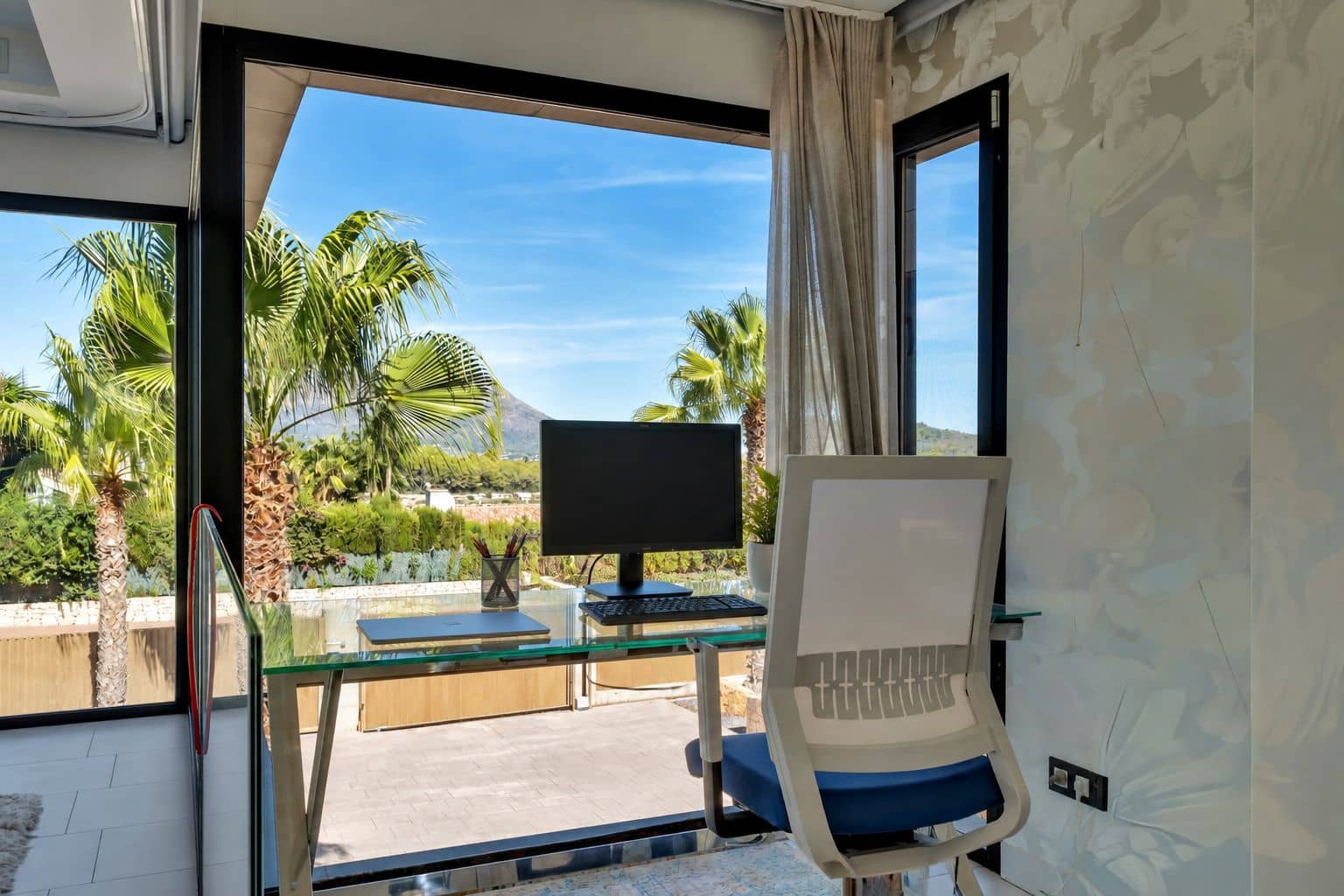 Chalet de 4 habitaciones en Javea / Xàbia en venta con garaje - 1.695.000 € (Ref: 10090964)