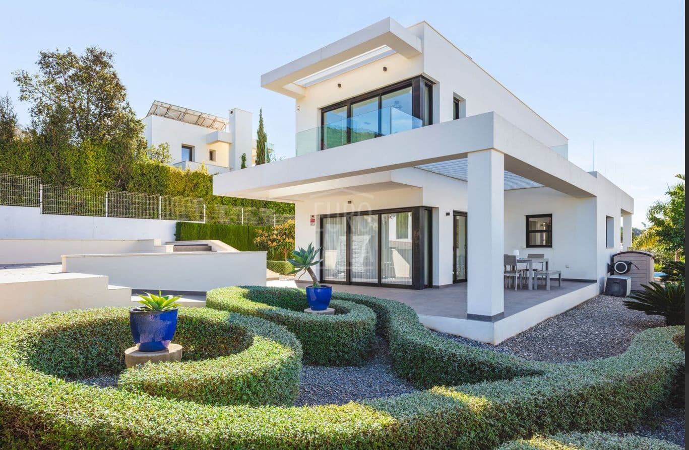 4 soverom Villa til salgs i Javea / Xabia med svømmebasseng garasje - € 1 195 000 (Ref: 10157797)