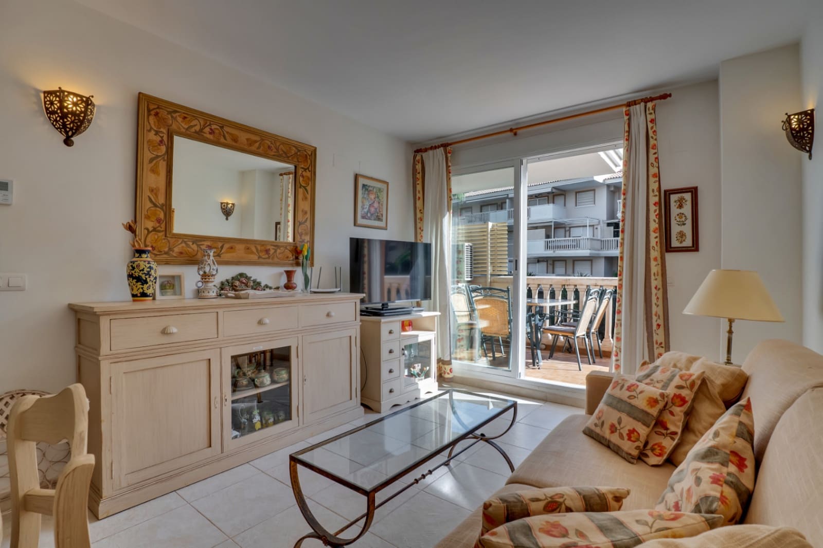 2 bedroom Apartment for sale in Arenal with pool garage - € 397,000 (Ref: 10158636)