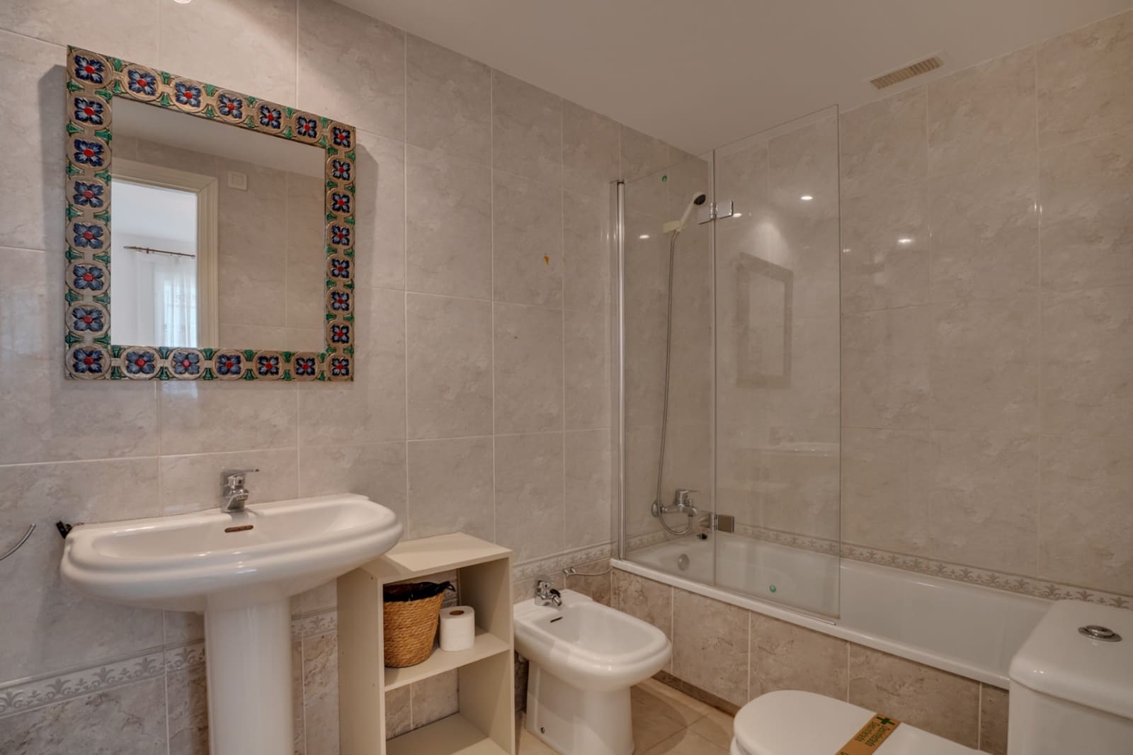 2 bedroom Apartment for sale in Arenal with pool garage - € 397,000 (Ref: 10158636)