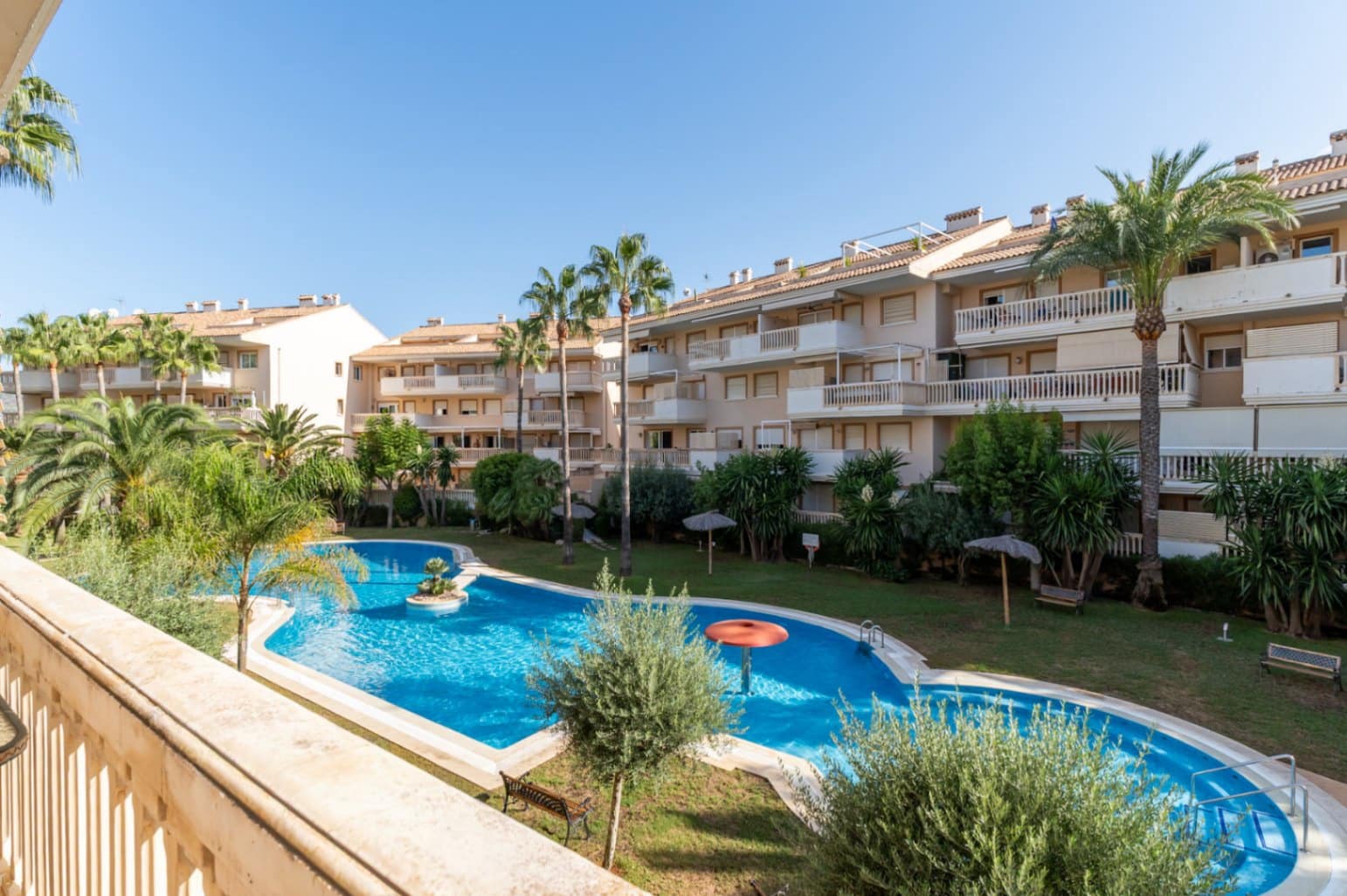 2 bedroom Apartment for sale in Arenal with pool garage - € 397,000 (Ref: 10158636)