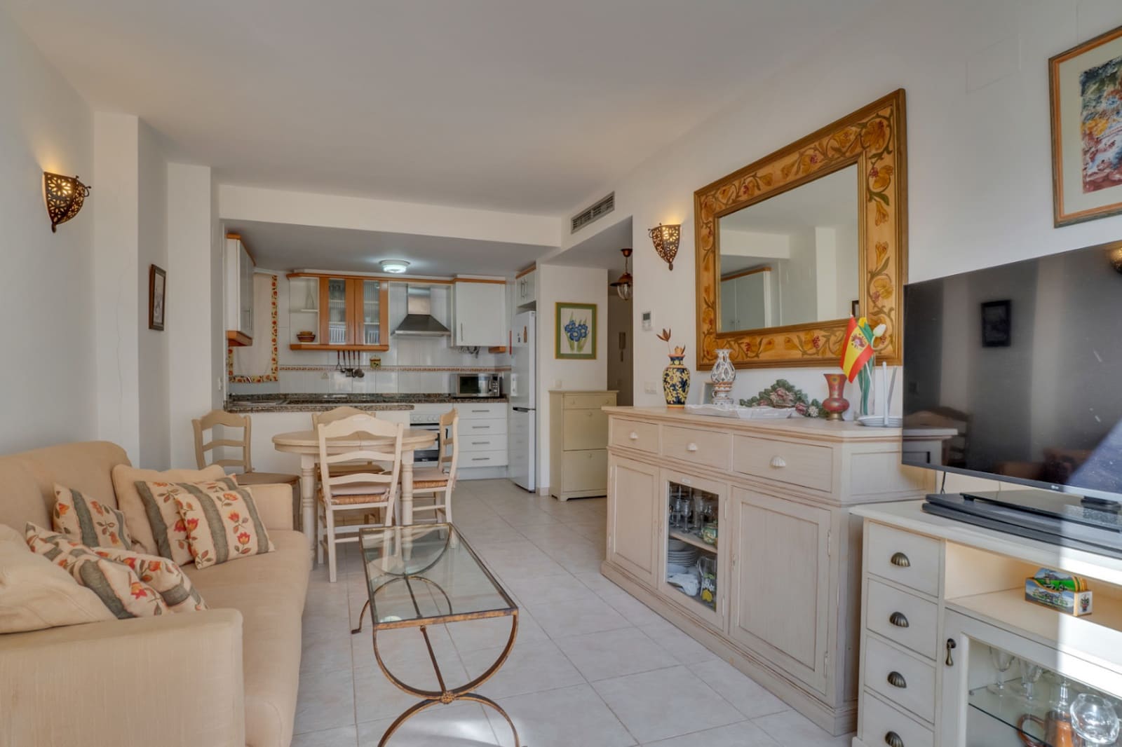 2 bedroom Apartment for sale in Arenal with pool garage - € 397,000 (Ref: 10158636)