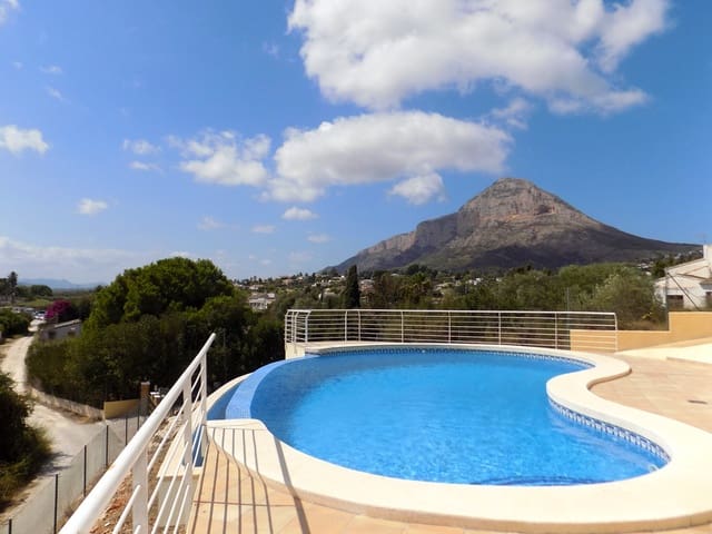 4 quarto Moradia para venda em Javea / Xàbia com piscina garagem - 849 000 € (Ref: 9022110)