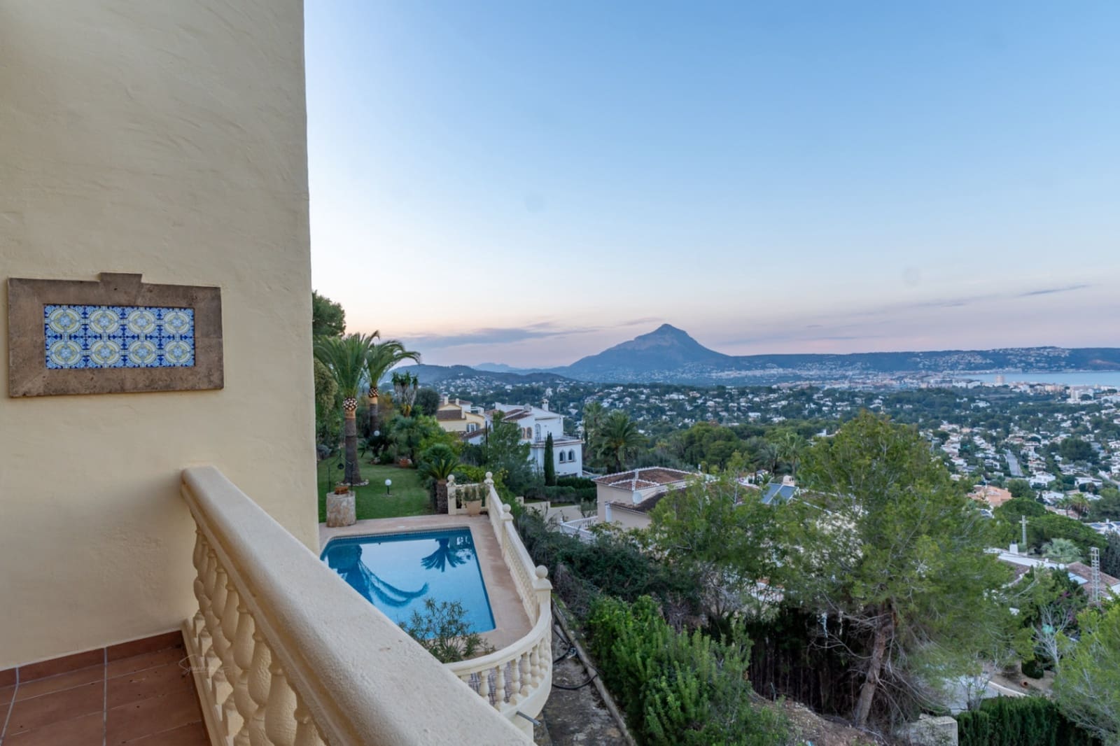 3 bedroom Villa for sale in Javea / Xabia with pool garage - € 1,095,000 (Ref: 9022111)