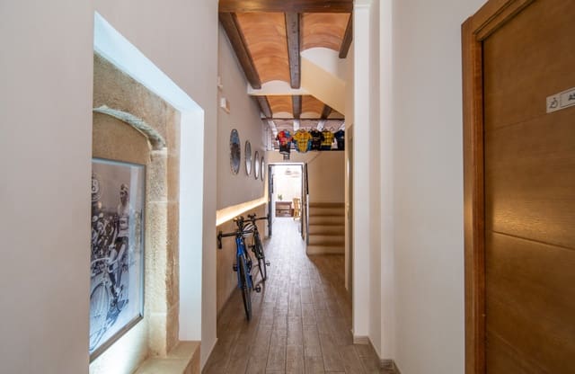 5 bedroom Commercial for sale in Centro ciudad, Javea / Xàbia - € 995,000 (Ref: 9114973)