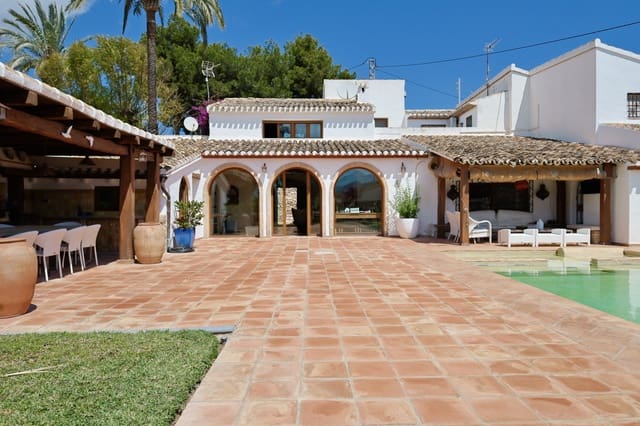 6 soveværelse Villa til salg i Montgó - Ermita, Javea / Xàbia med swimmingpool - € 1.495.000 (Ref: 9114975)