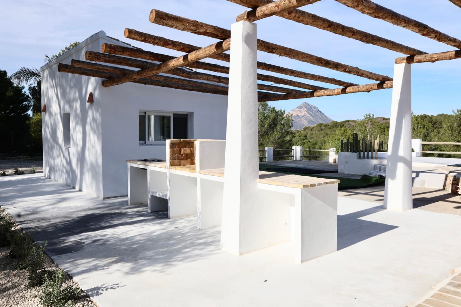 6 bedroom Villa for sale in Javea / Xabia with pool - € 1,250,000 (Ref: 9114980)