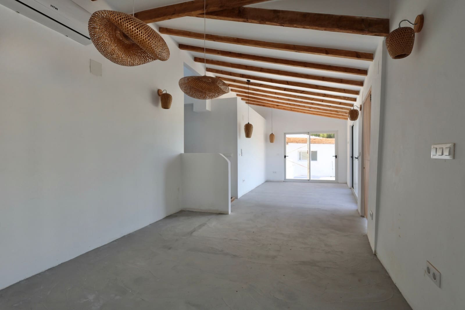 6 bedroom Villa for sale in Javea / Xabia with pool - € 1,250,000 (Ref: 9114980)