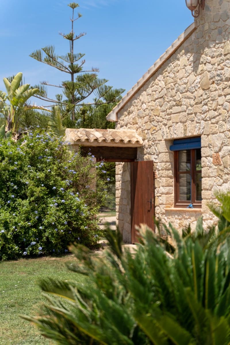 4 slaapkamer Villa te koop in Teulada met zwembad garage - € 4.400.000 (Ref: 9114986)