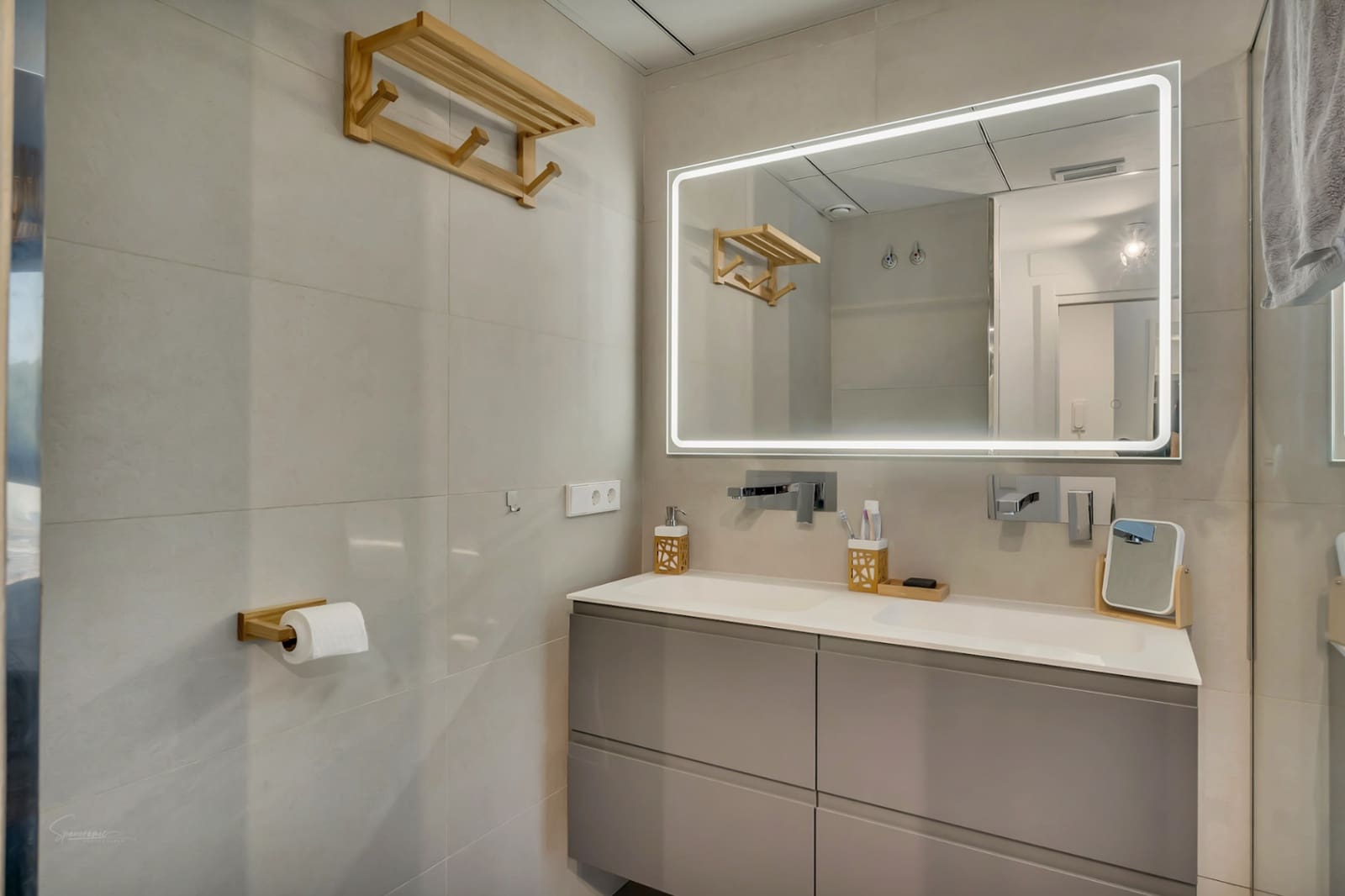 3 sypialnia Apartament na sprzedaż w Arenal z basenem garażem - 620 000 € (Ref: 9204055)