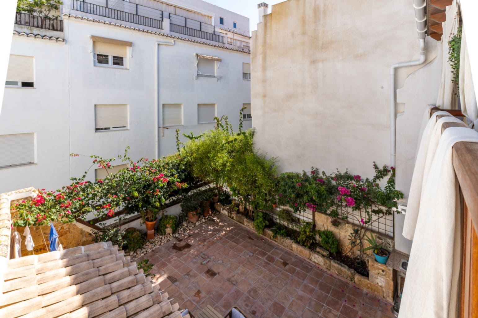 8 bedroom Townhouse for sale in Javea / Xabia - € 960,000 (Ref: 9265677)