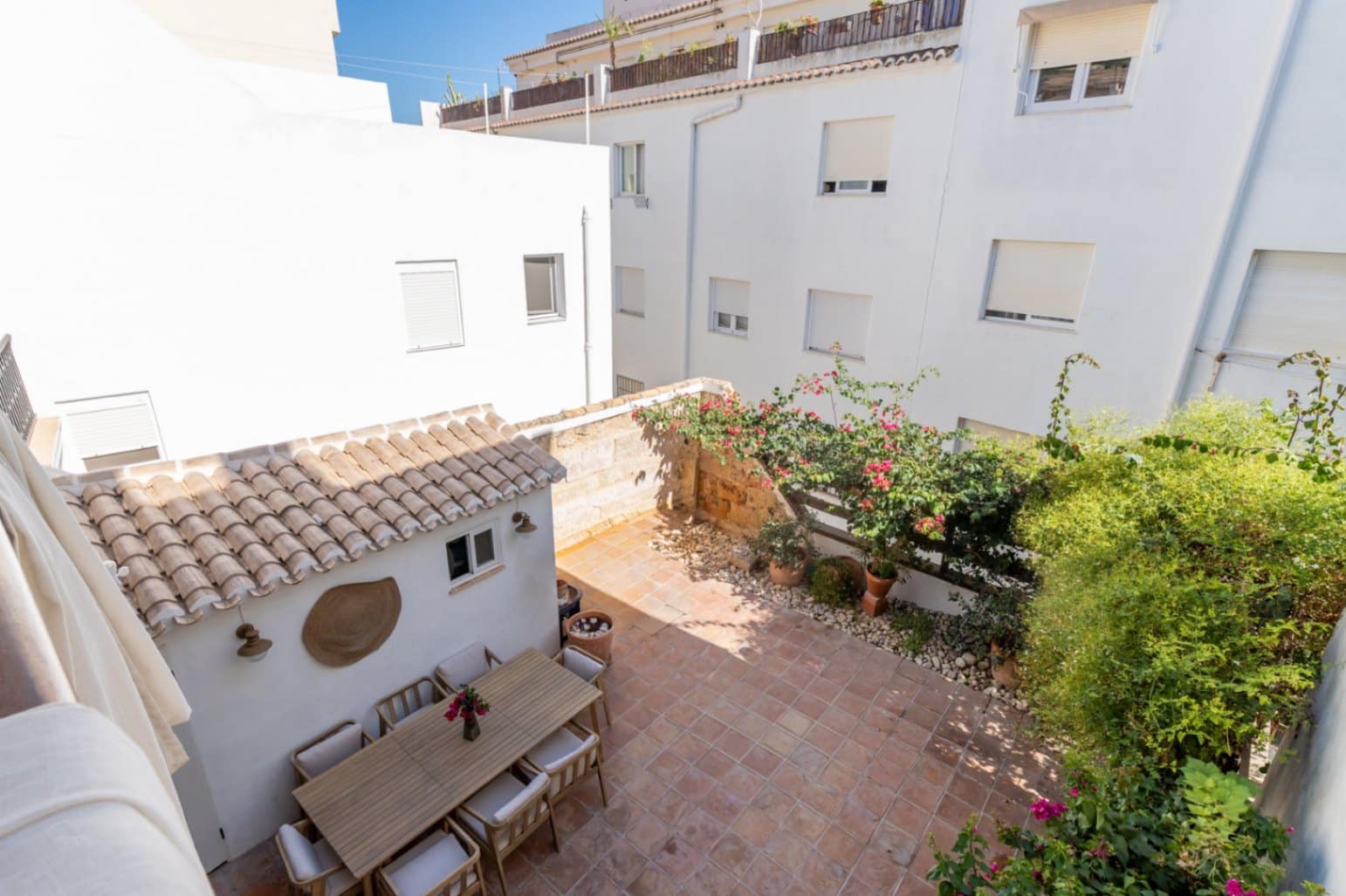 8 bedroom Townhouse for sale in Javea / Xabia - € 960,000 (Ref: 9265677)