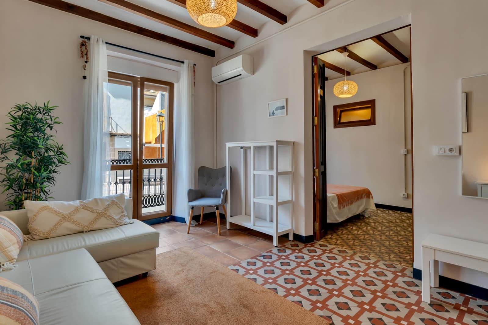 8 bedroom Townhouse for sale in Javea / Xabia - € 960,000 (Ref: 9265677)