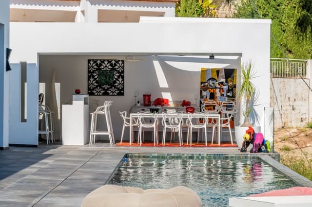 Chalet de 4 habitaciones en Moraira, Teulada-Moraira en venta con piscina garaje - 1.495.000 € (Ref: 9289951)