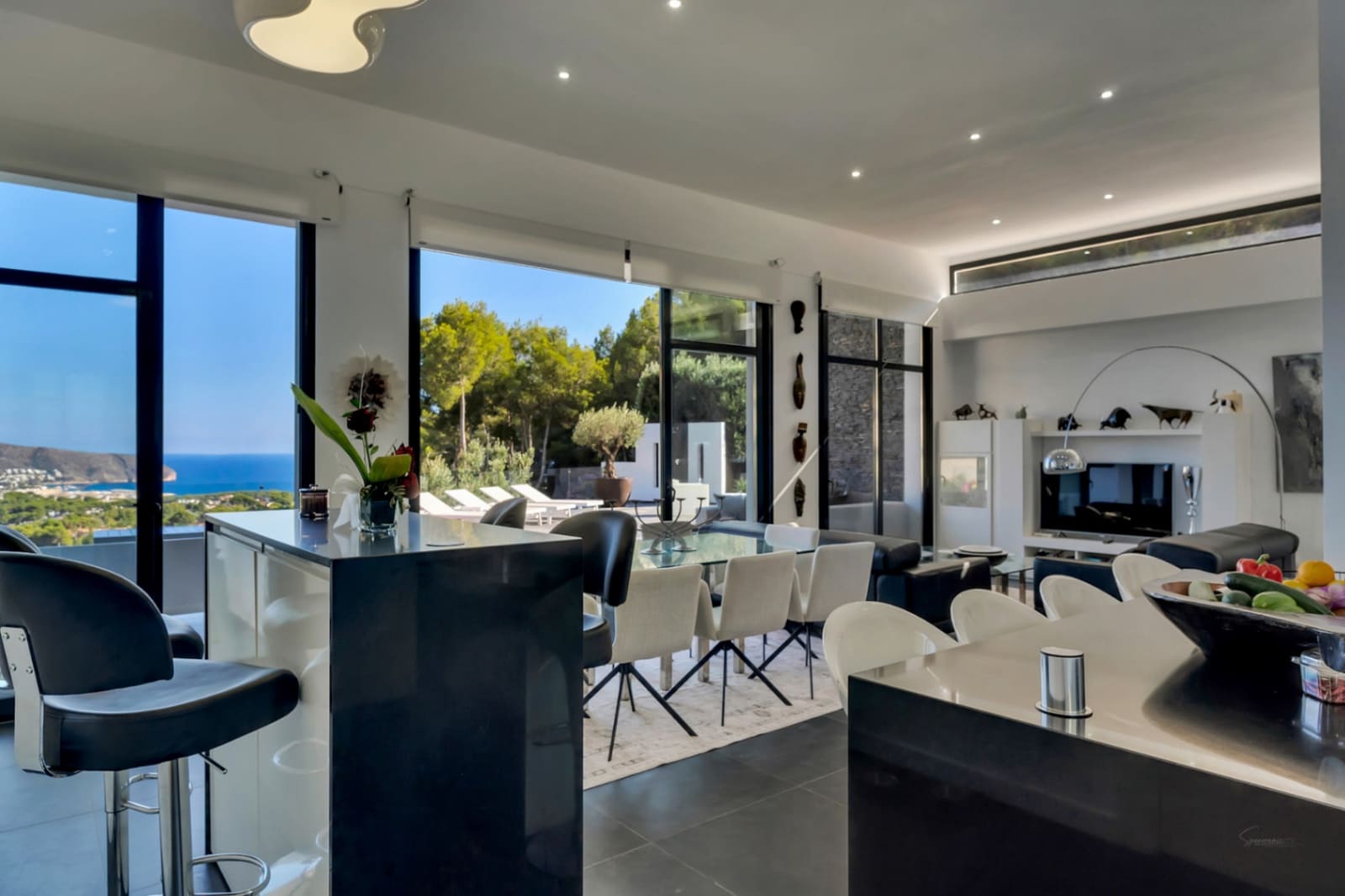 Chalet de 4 habitaciones en Moraira en venta con piscina garaje - 1.495.000 € (Ref: 9289951)