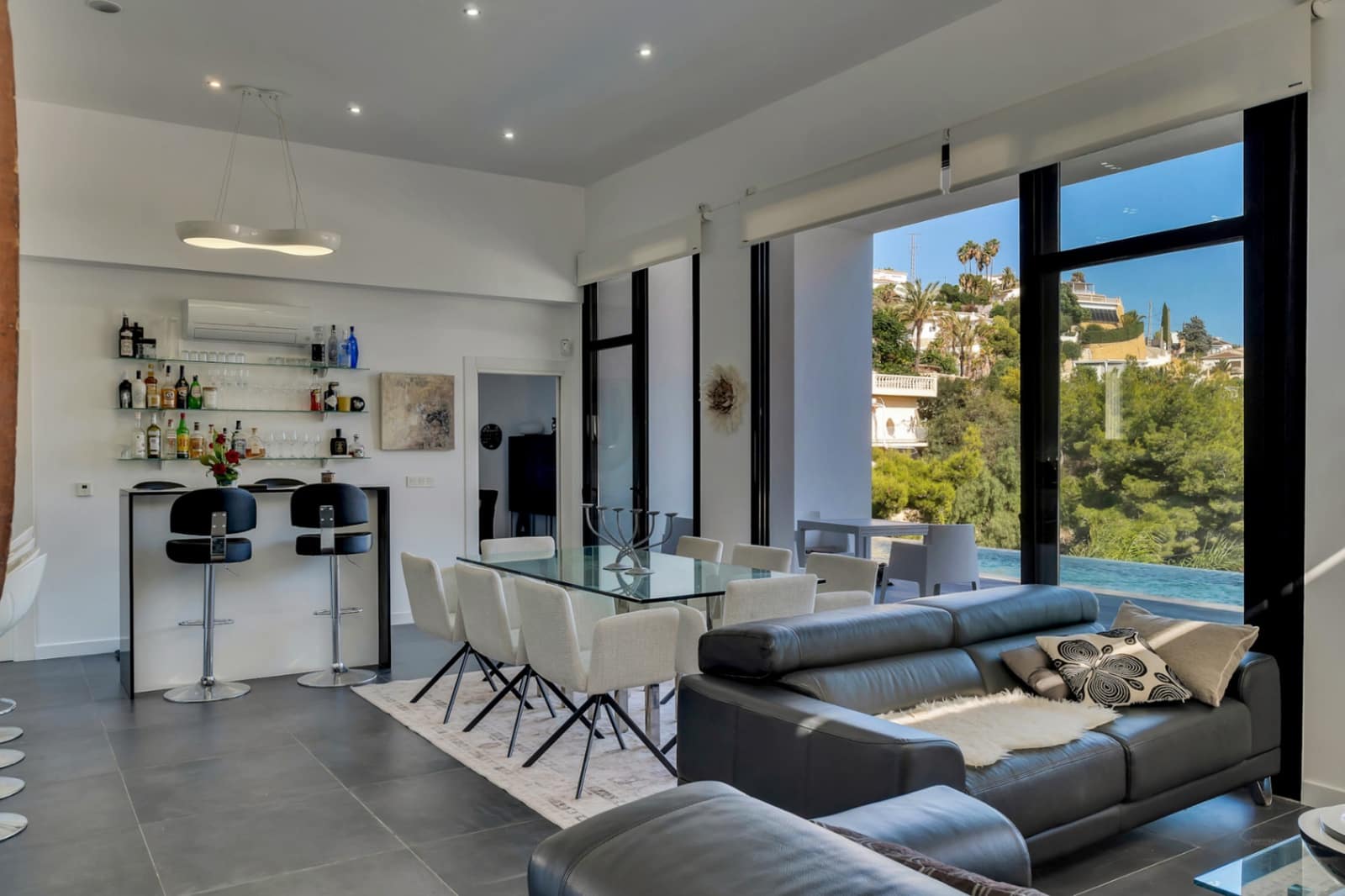 Chalet de 4 habitaciones en Moraira en venta con piscina garaje - 1.495.000 € (Ref: 9289951)