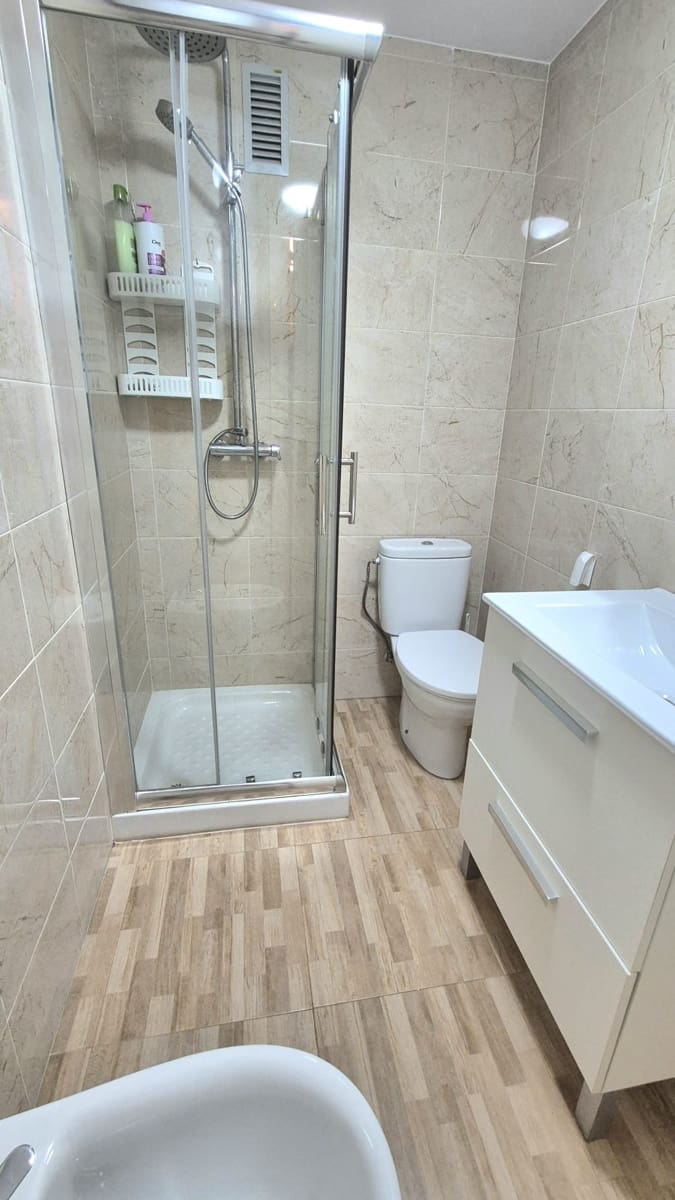 2 slaapkamer Appartement te koop in Arenal met garage - € 285.000 (Ref: 9451453)