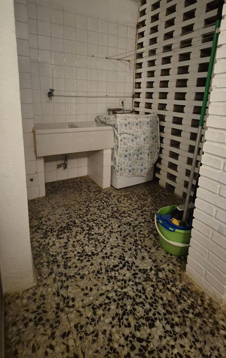 2 slaapkamer Appartement te koop in Arenal met garage - € 285.000 (Ref: 9451453)