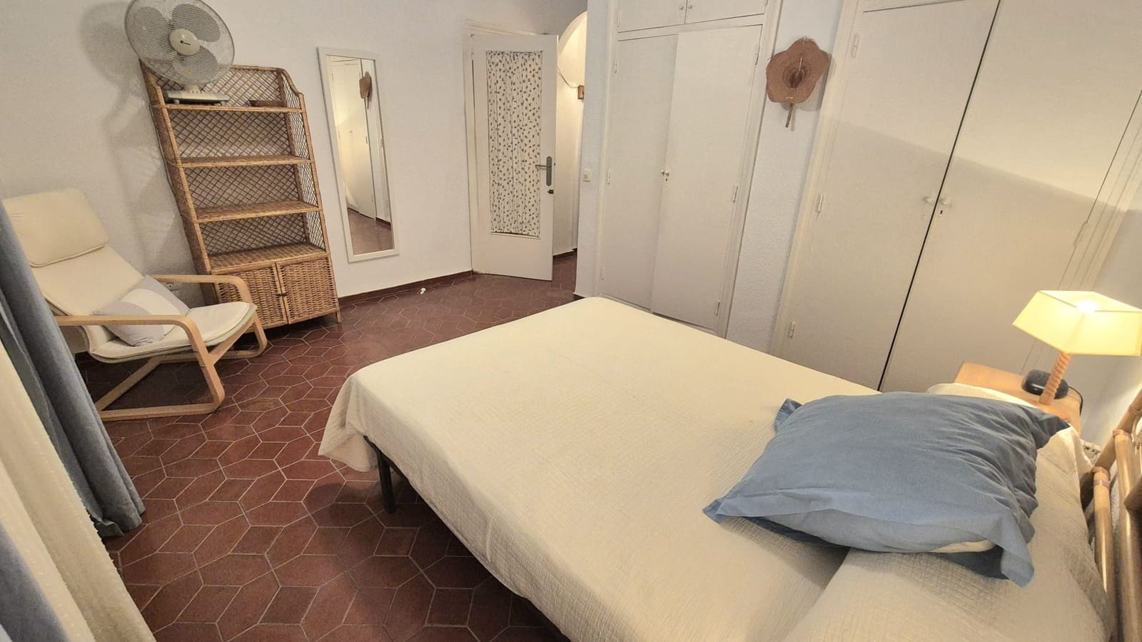 2 slaapkamer Appartement te koop in Arenal met garage - € 285.000 (Ref: 9451453)