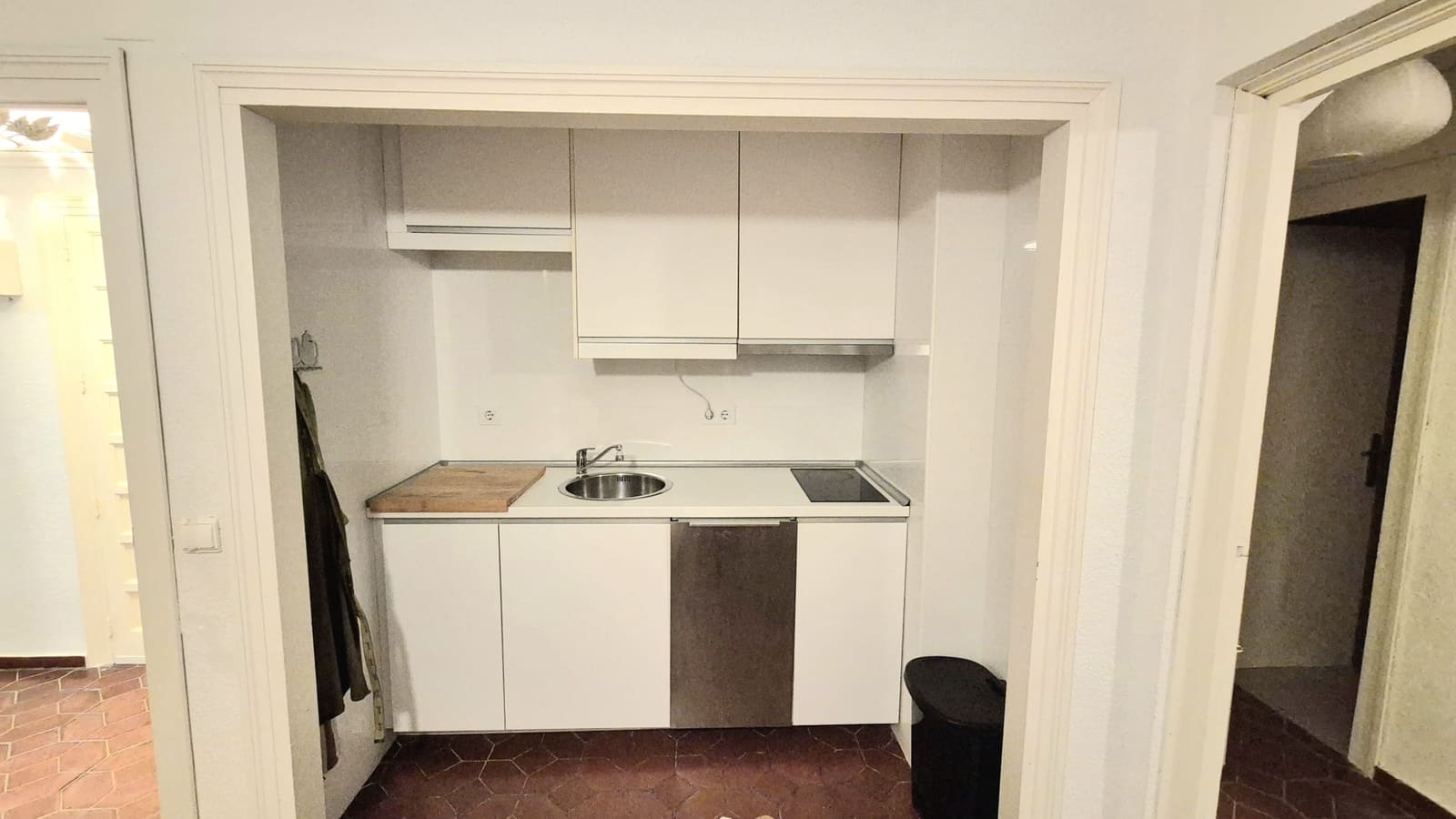2 slaapkamer Appartement te koop in Arenal met garage - € 285.000 (Ref: 9451453)