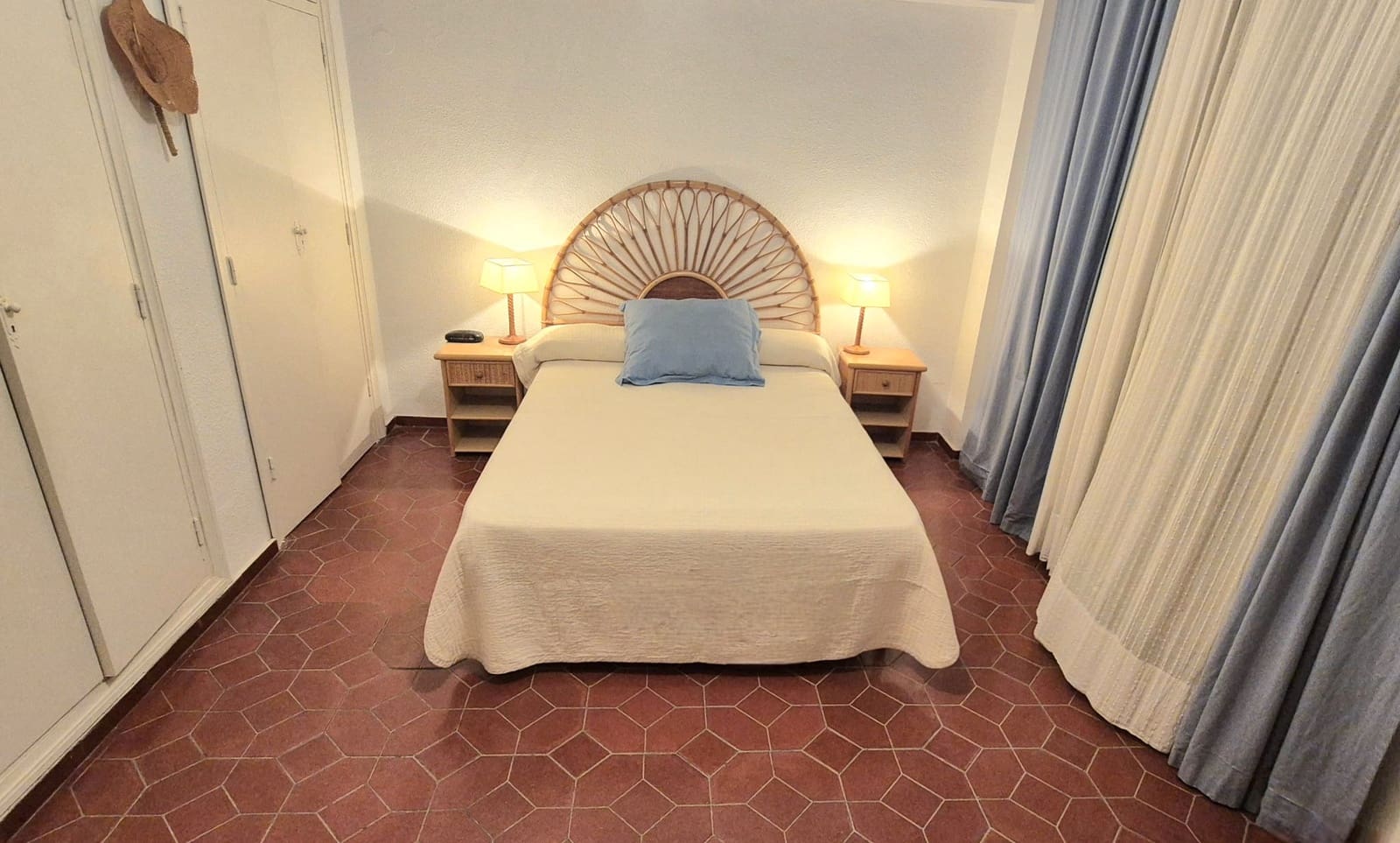 2 slaapkamer Appartement te koop in Arenal met garage - € 285.000 (Ref: 9451453)