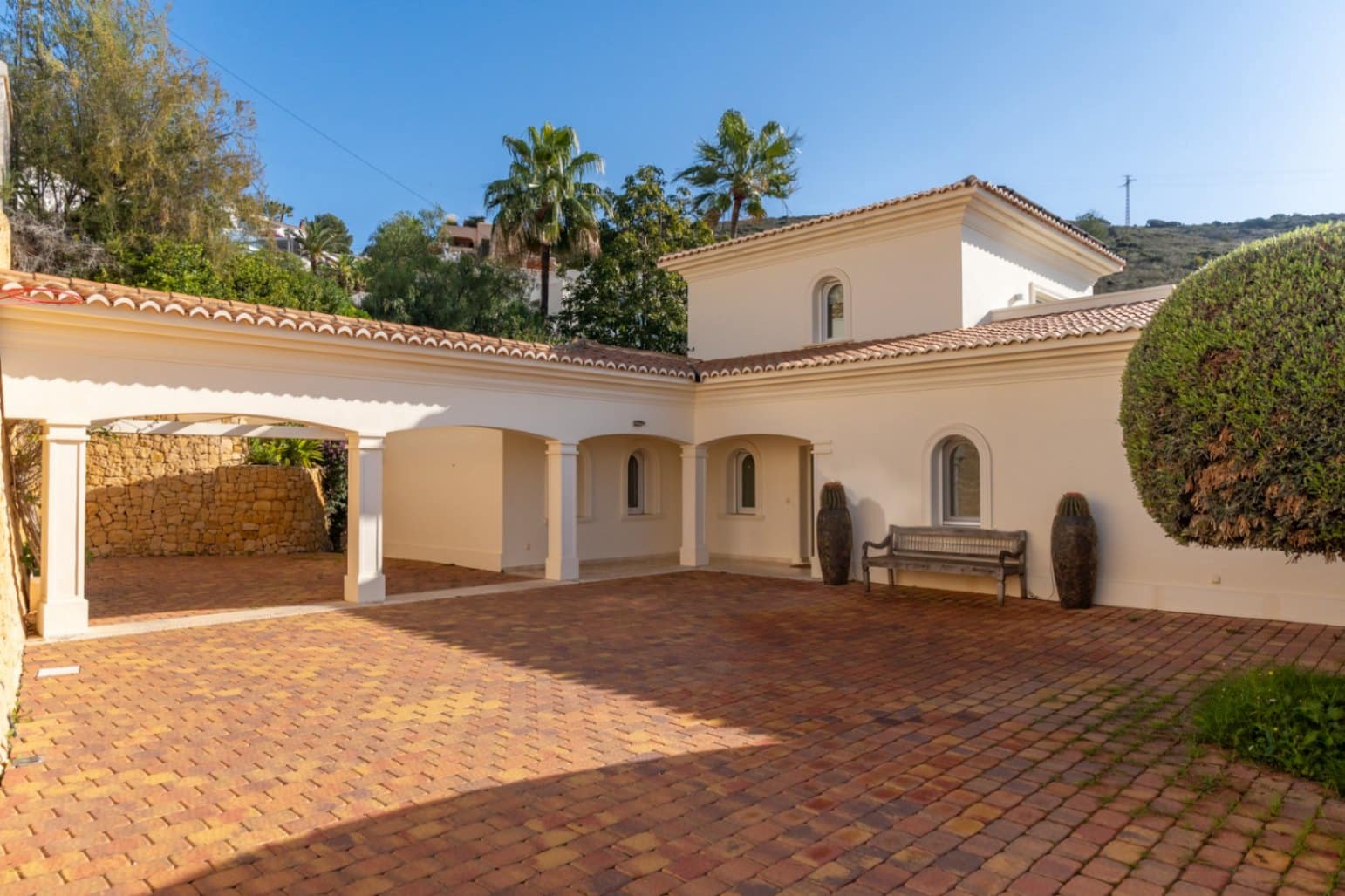 4 makuuhuone Huvila myytävänä paikassa Moraira mukana uima-altaan 
autotalli - 1 790 000 € (Ref: 9473330)