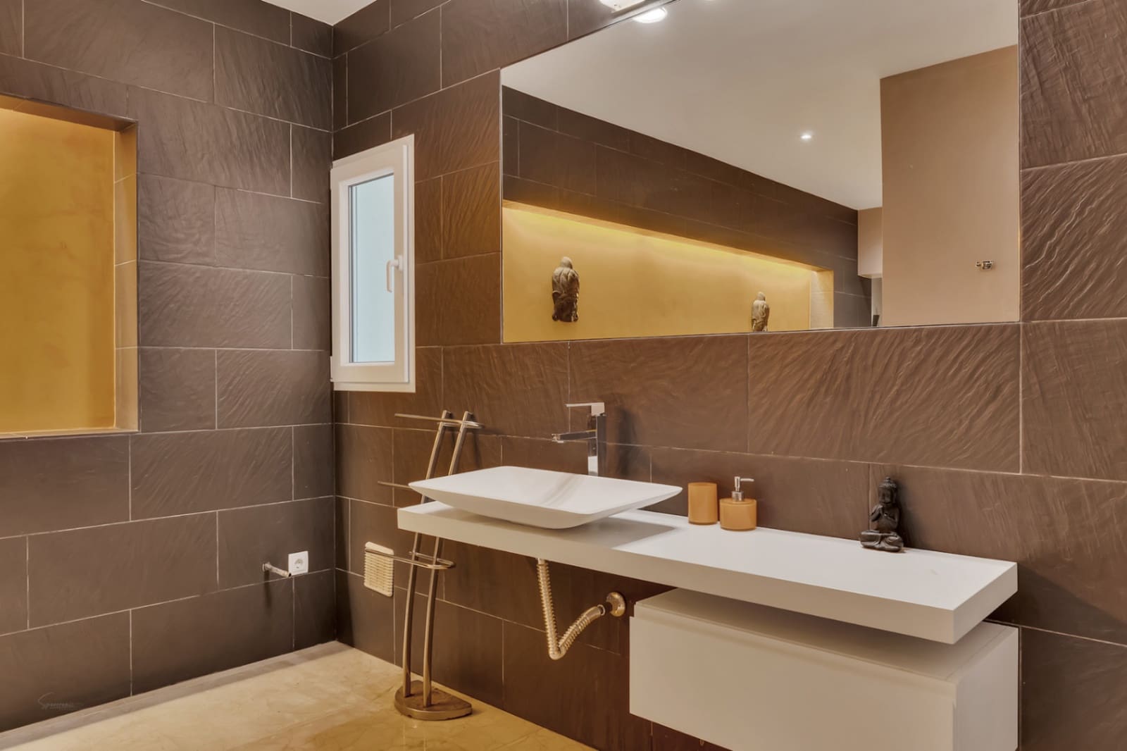 4 makuuhuone Huvila myytävänä paikassa Moraira mukana uima-altaan 
autotalli - 1 790 000 € (Ref: 9473330)