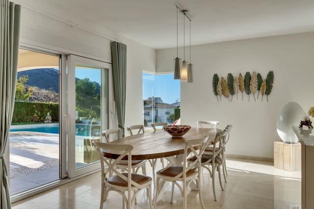 4 makuuhuone Huvila myytävänä paikassa Moraira, Teulada-Moraira mukana uima-altaan 
autotalli - 1 790 000 € (Ref: 9473330)