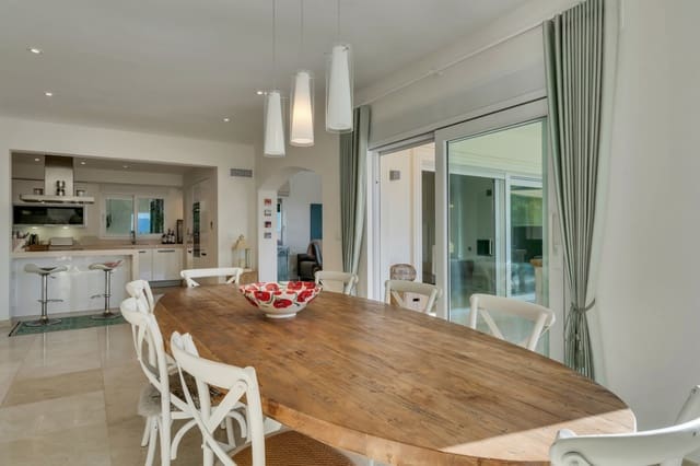 4 makuuhuone Huvila myytävänä paikassa Moraira, Teulada-Moraira mukana uima-altaan 
autotalli - 1 790 000 € (Ref: 9473330)