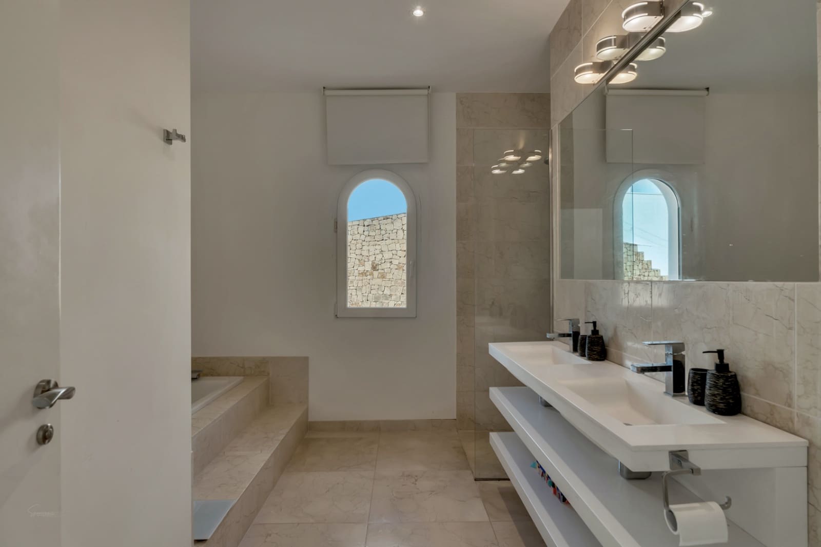 4 makuuhuone Huvila myytävänä paikassa Moraira mukana uima-altaan 
autotalli - 1 790 000 € (Ref: 9473330)