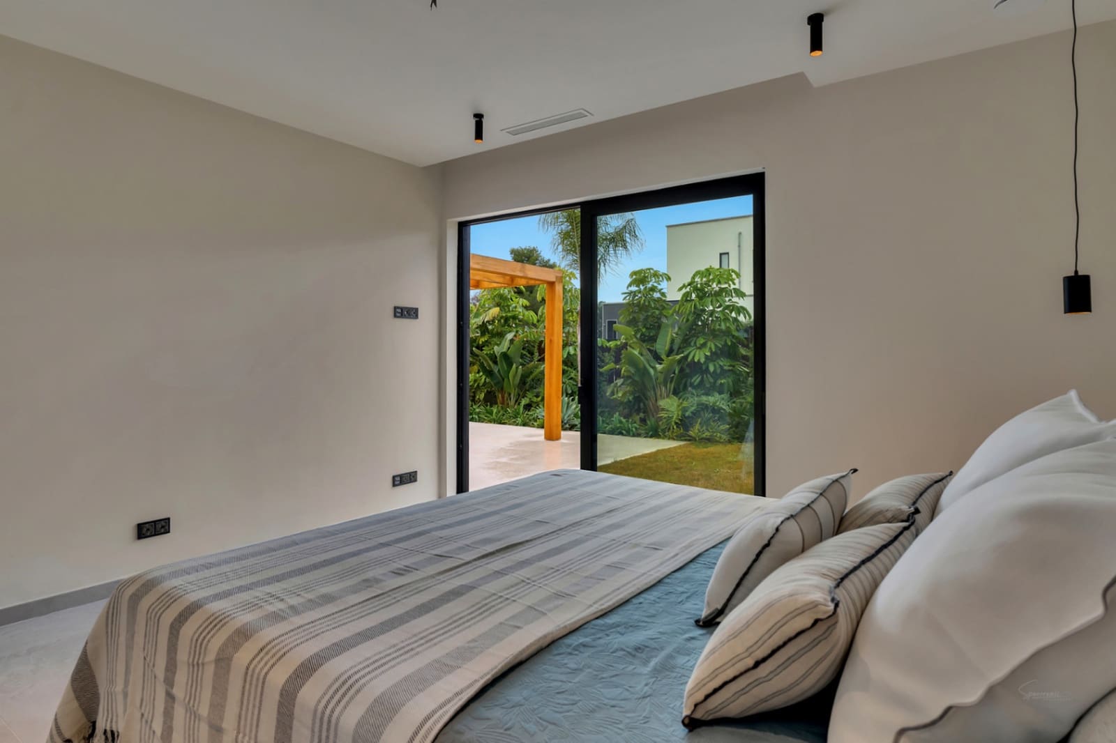 3 bedroom Villa for sale in Javea / Xabia with pool garage - € 1,749,000 (Ref: 9523662)