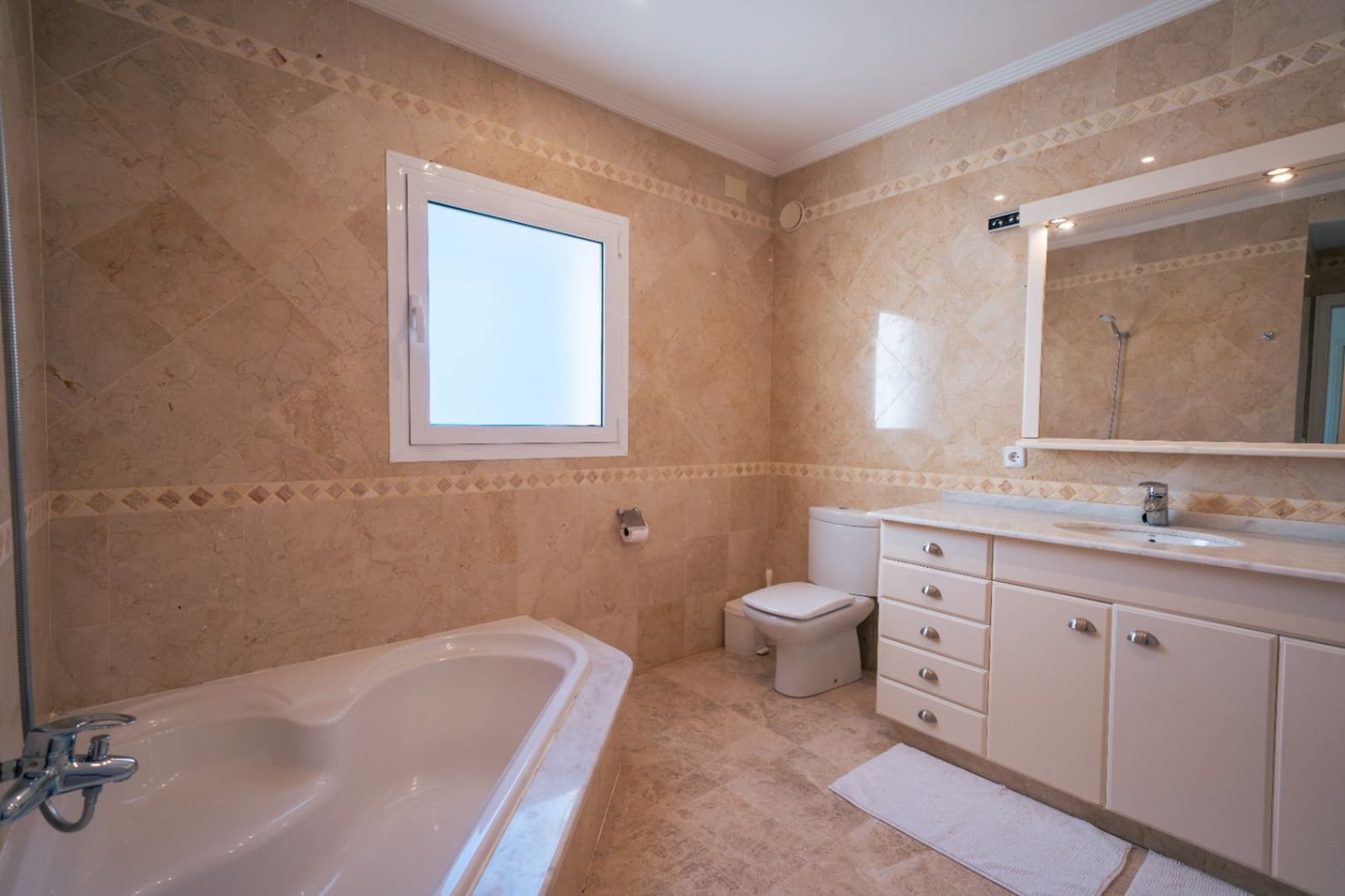 4 sovrum Villa till salu i Javea / Xabia med pool garage - 1 495 000 € (Ref: 9588517)