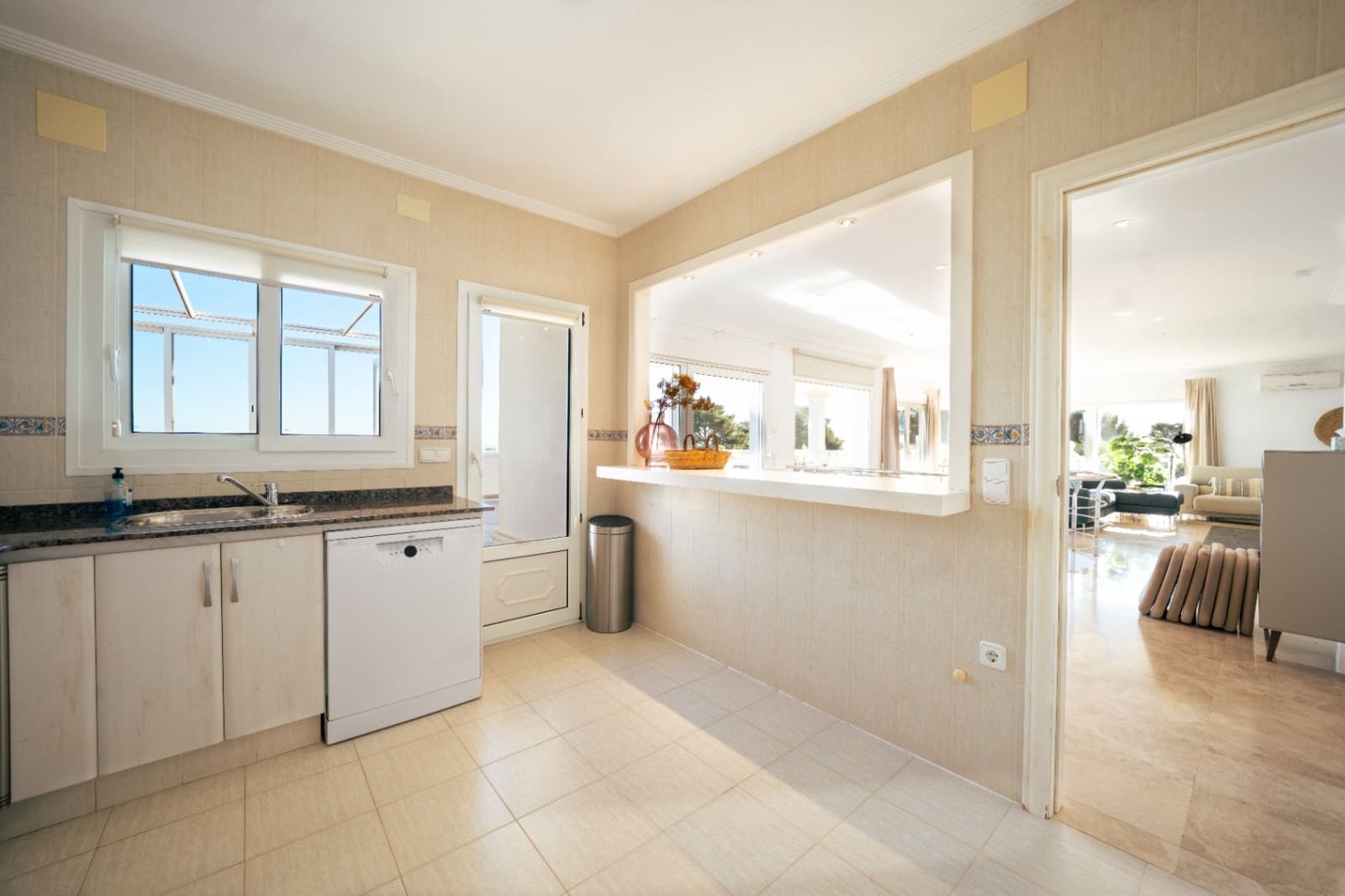 4 sovrum Villa till salu i Javea / Xabia med pool garage - 1 495 000 € (Ref: 9588517)