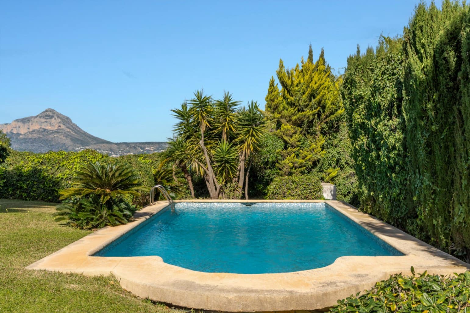 8 makuuhuone Huvila myytävänä paikassa Javea / Xabia mukana uima-altaan 
autotalli - 2 350 000 € (Ref: 9614556)