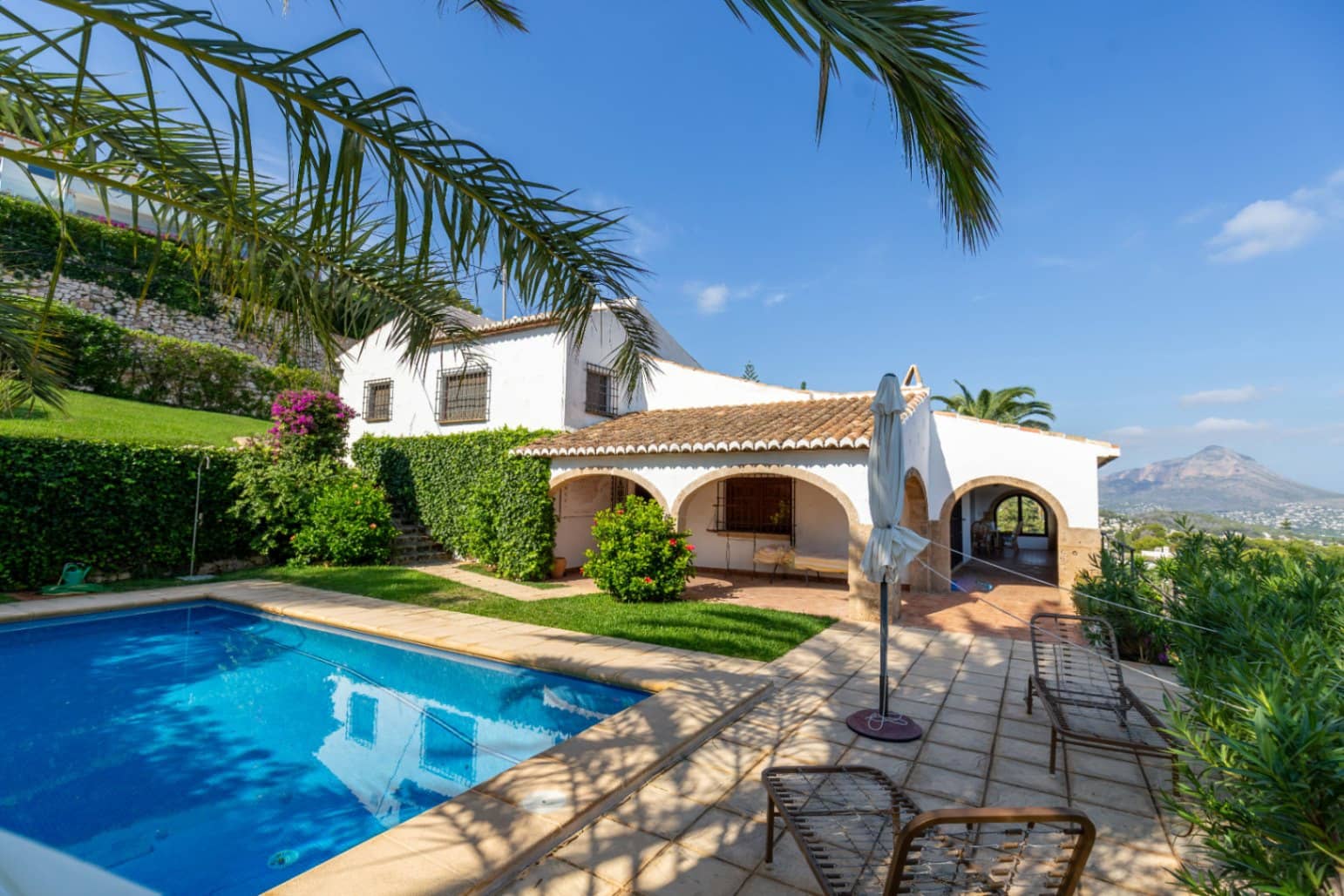 4 slaapkamer Villa te koop in Javea / Xabia met zwembad garage - € 1.550.000 (Ref: 9618734)