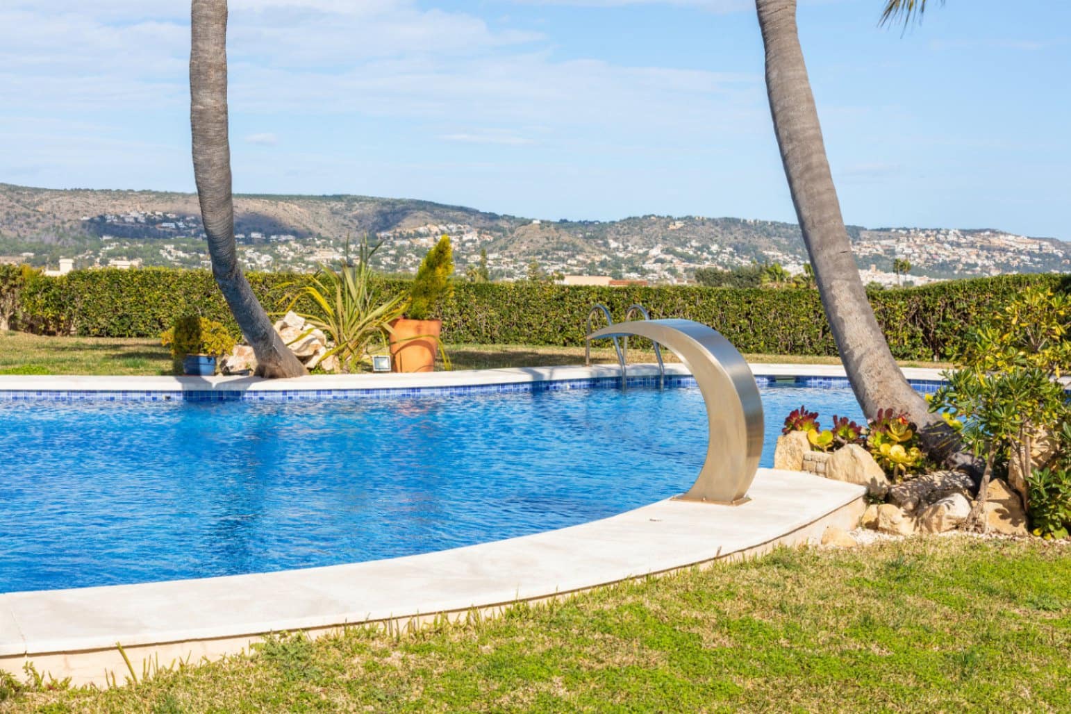 5 makuuhuone Huvila myytävänä paikassa Javea / Xabia mukana 
autotalli - 2 800 000 € (Ref: 9626938)