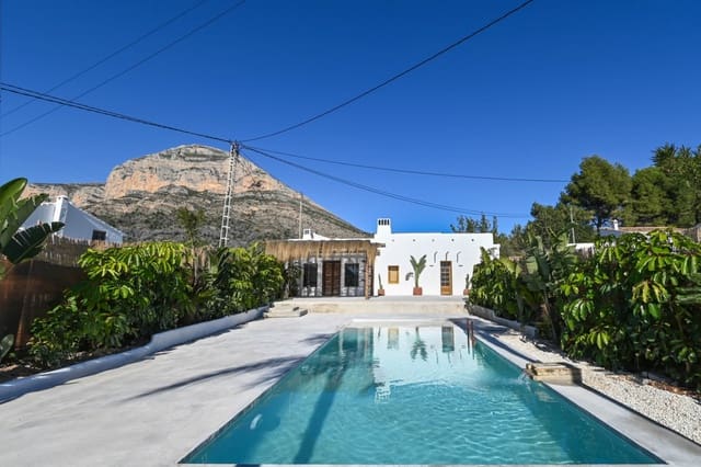 4 makuuhuone Huvila myytävänä paikassa Montgó - Ermita, Javea / Xàbia mukana uima-altaan 
autotalli - 720 000 € (Ref: 9628329)