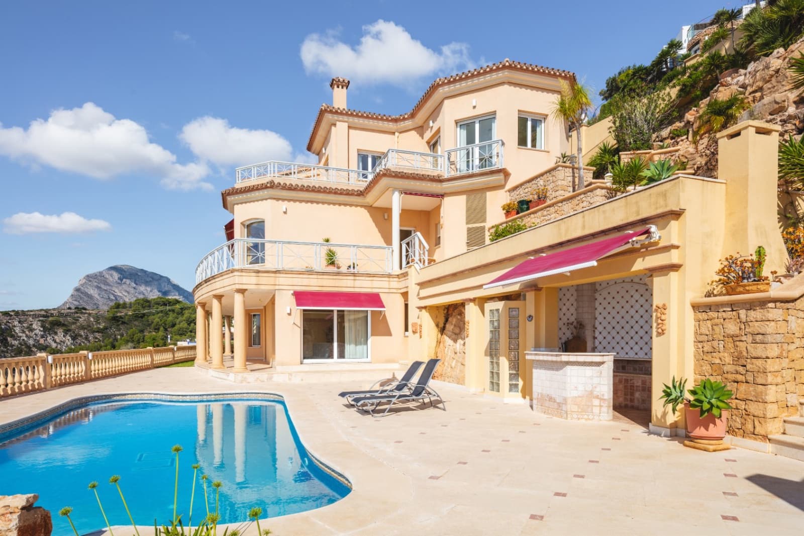 6 soverom Villa til salgs i Javea / Xabia med svømmebasseng garasje - € 3 600 000 (Ref: 9642481)